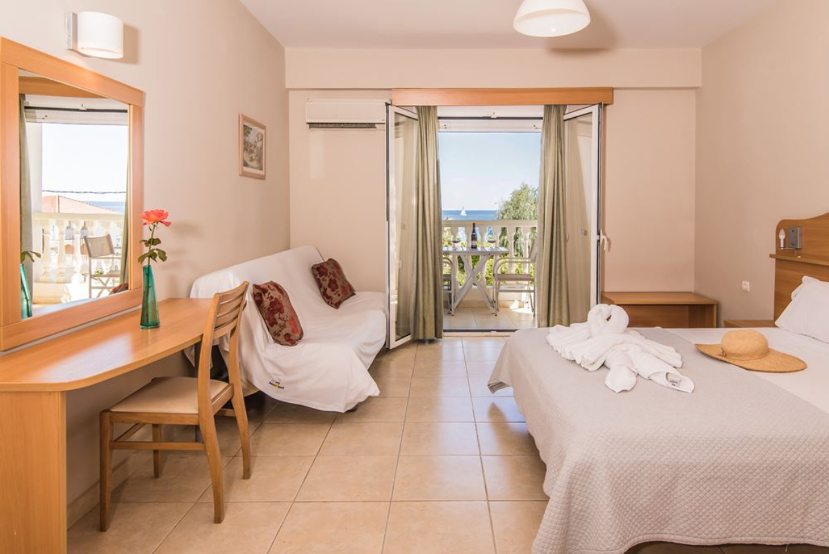 Belussi Beach Hotel & Suites porodična soba.jpg