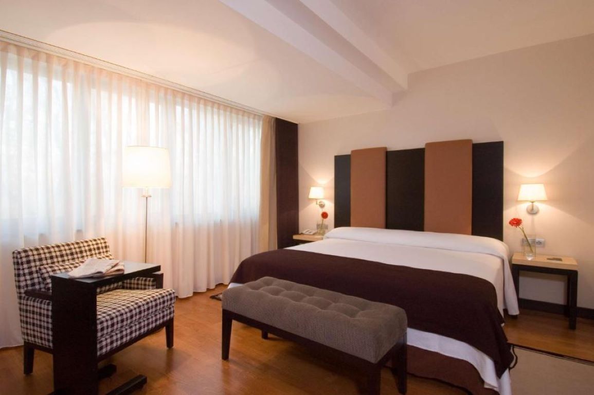 NH Timisoara-Standard room.jpg