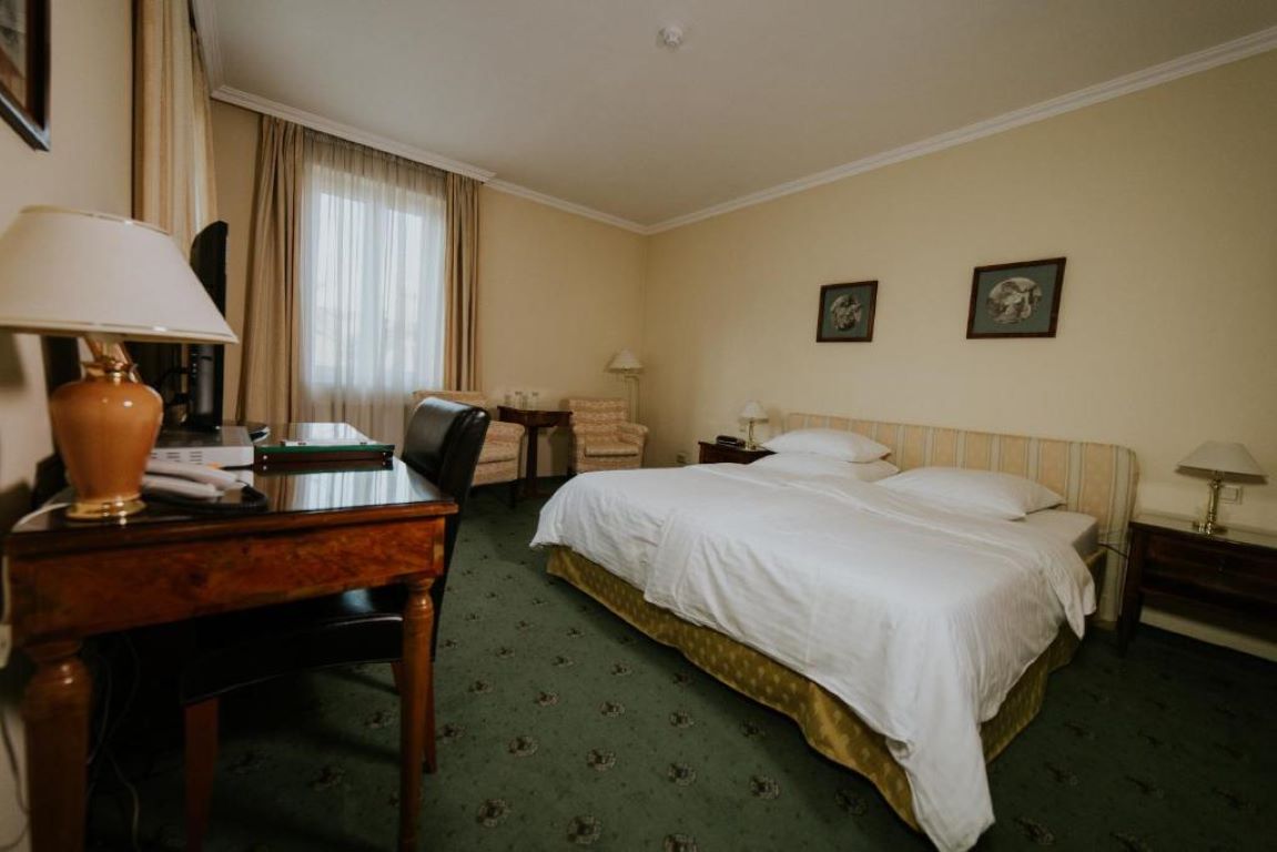 Hotel La Residenza-Standard room.jpg