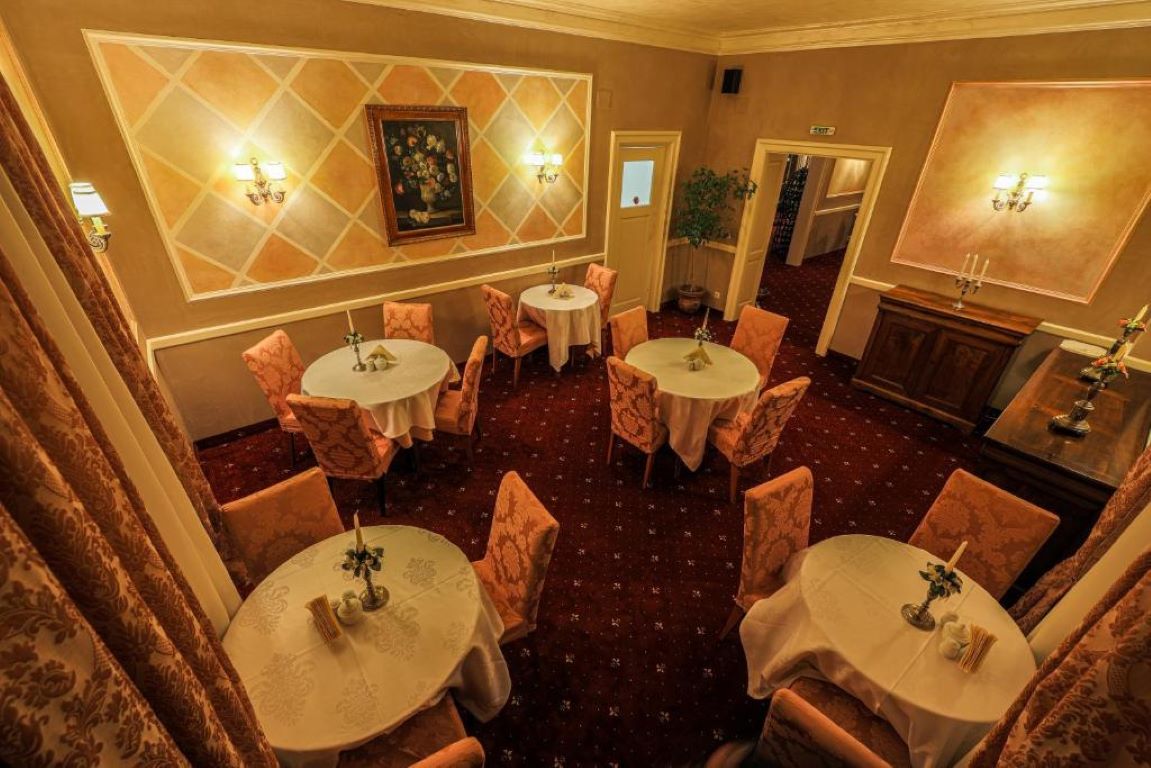 La Residenza Hotel-Restoran.jpg