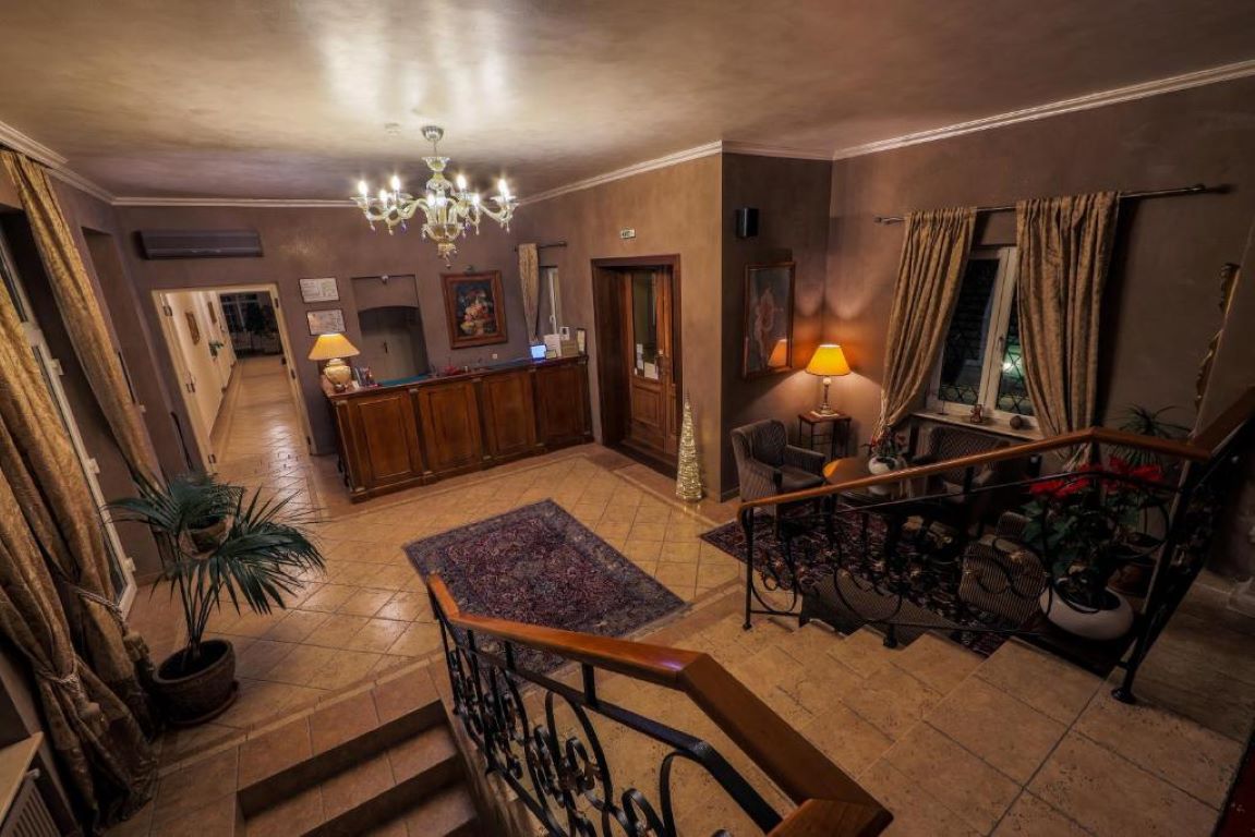 La Residenza-Lobby.jpg