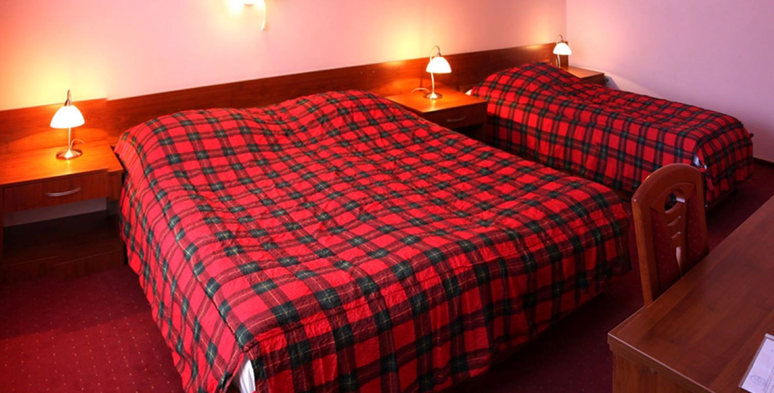 Hotel Nebojsa-Trokrevetna soba.jpg
