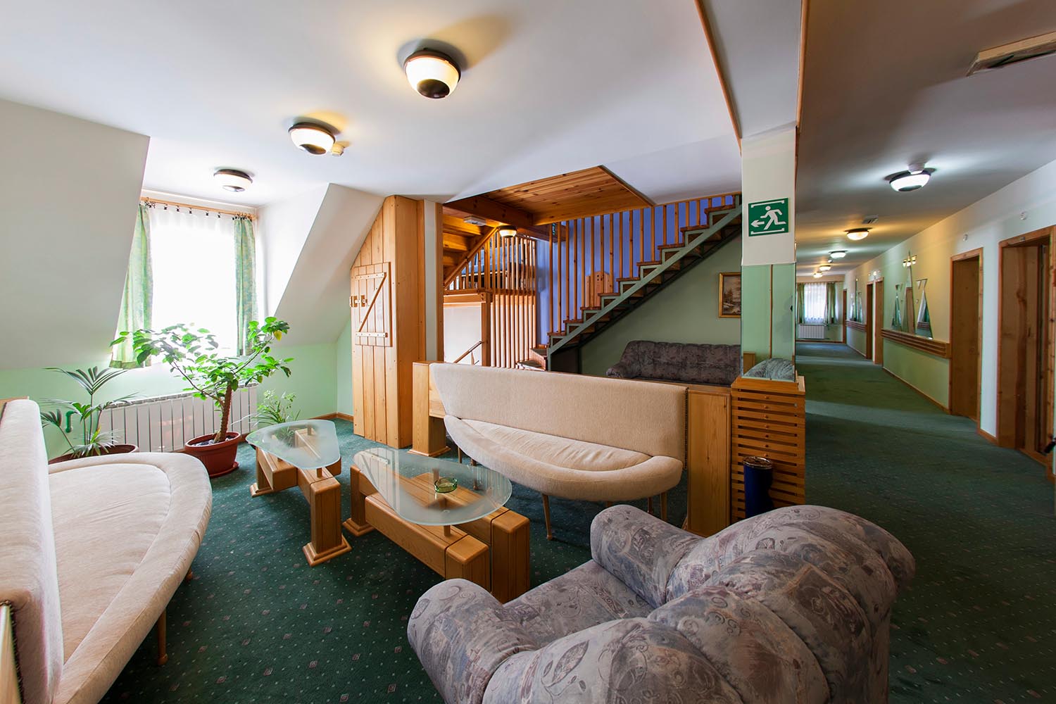 Hotel Kristal-Lobby.jpg