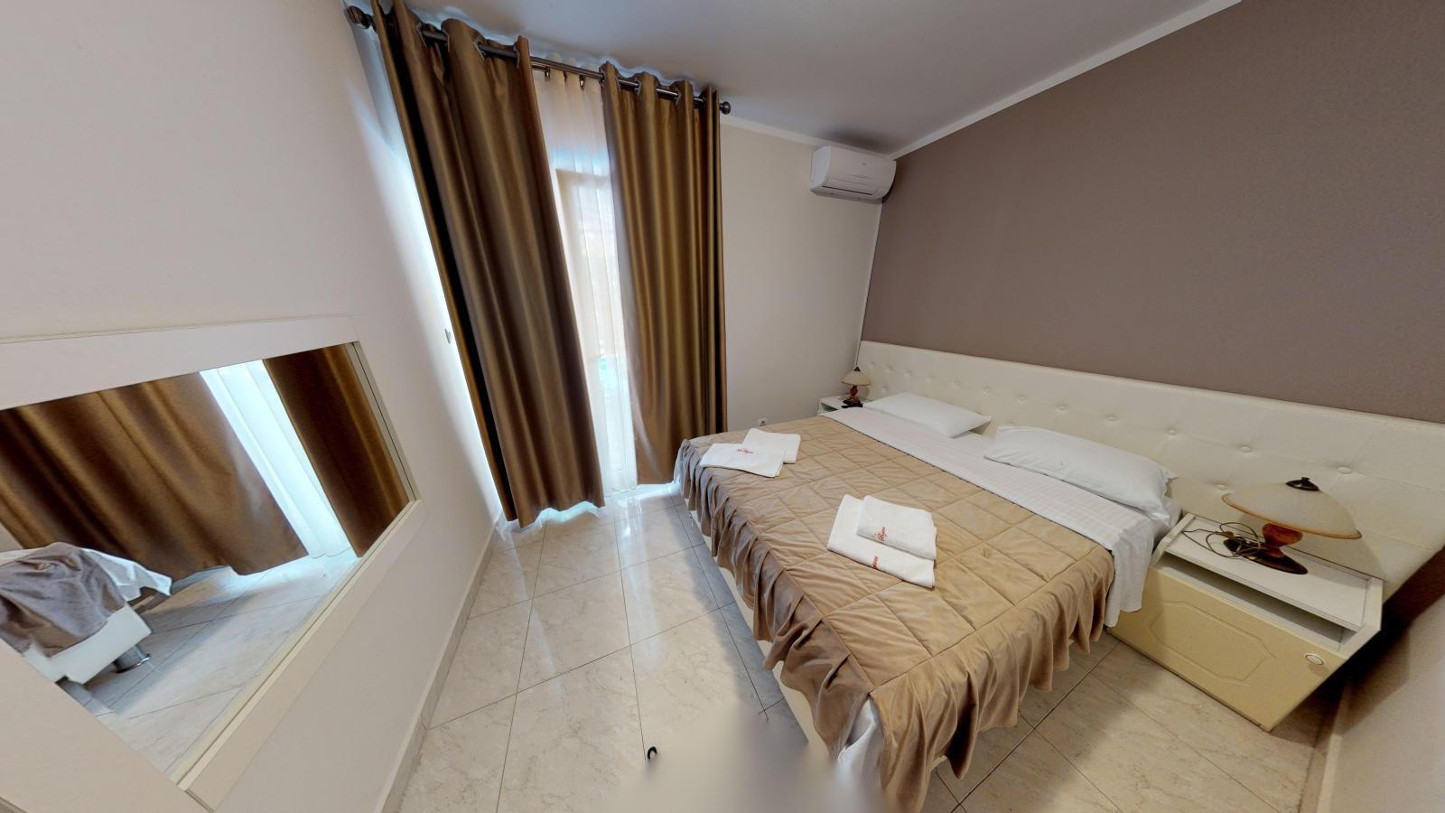 Vila Bojana-Apartman spavaca soba.jpg
