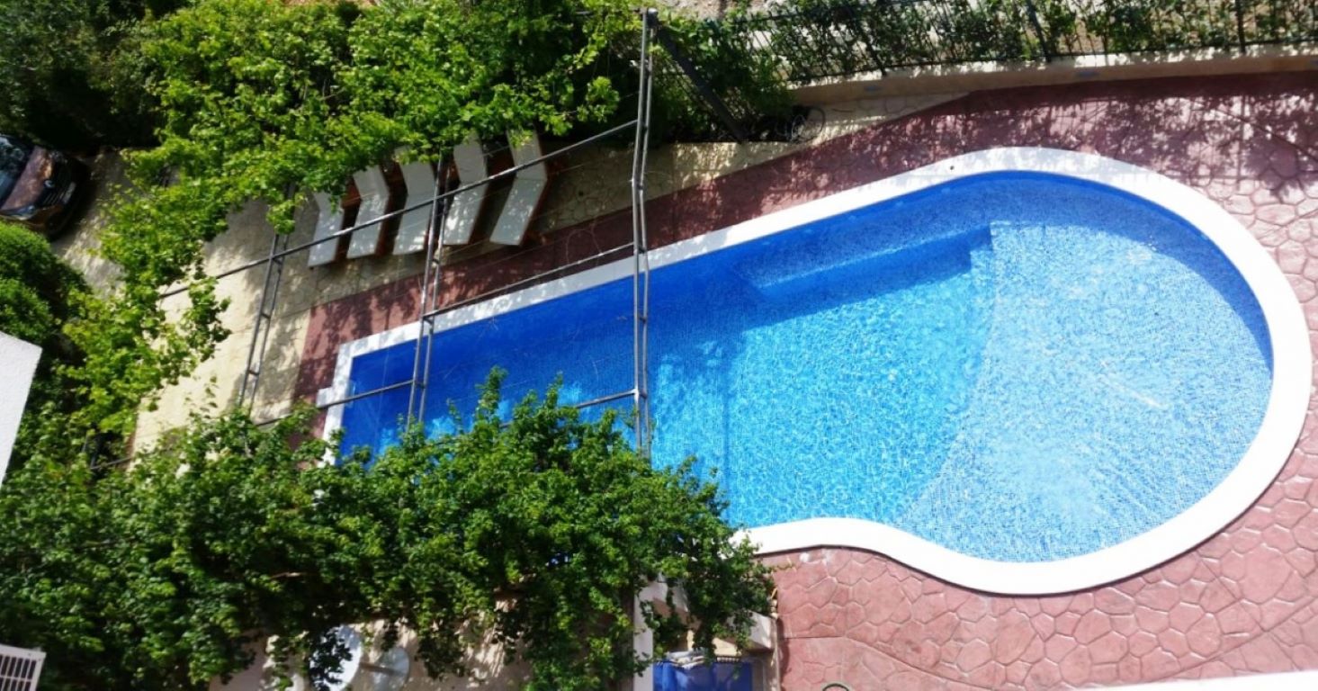 Vila Bojana-Spoljasnji bazen.jpg