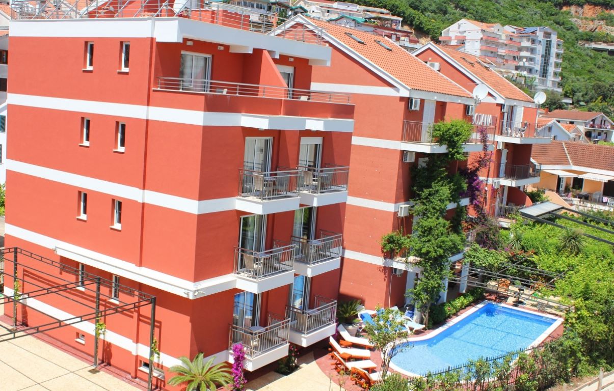 Vila Bojana-Zgrada hotela.jpg