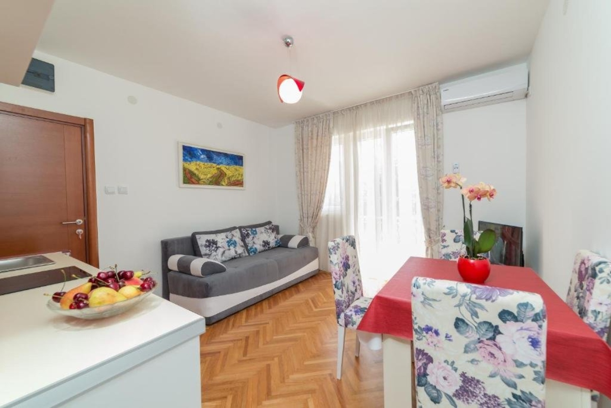 Apartments Elena izgled standardnog apartmana.jpg