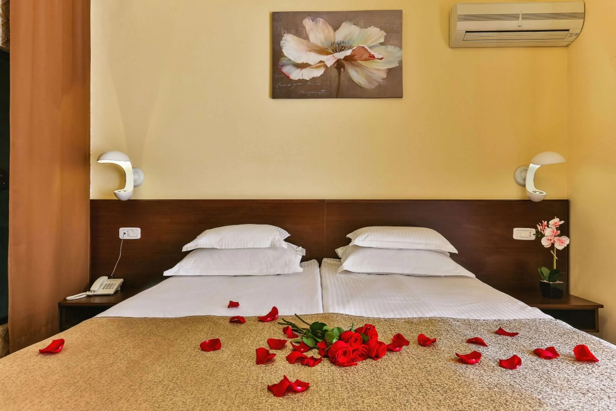 Premier hotel standardna soba.jpg