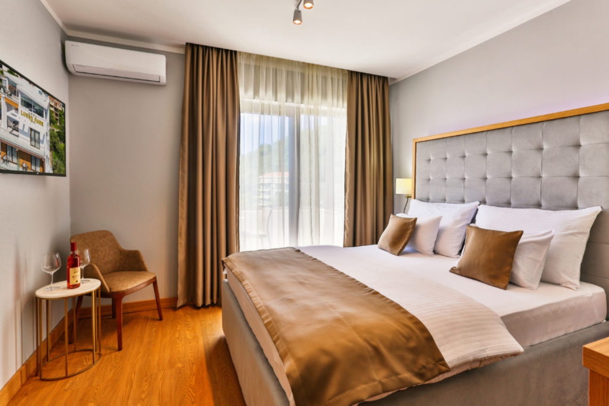 Hotel Lusso Mare dvokrevetna soba.jpg