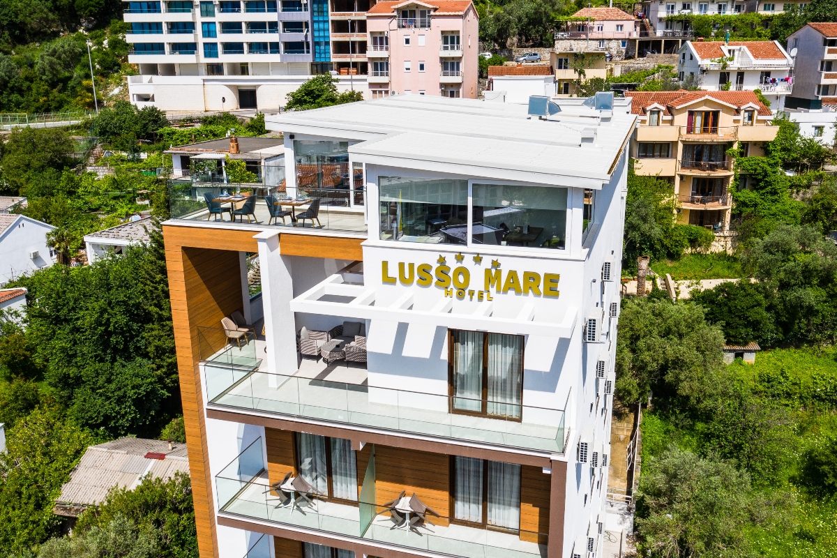 Hotel Lusso Mare spoljni izgled.jpg