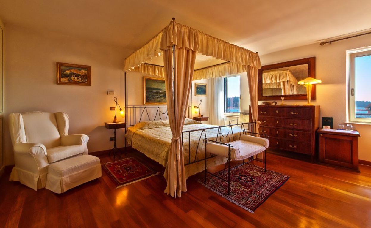 VIlla Tuttorotto-Suite superior.jpg
