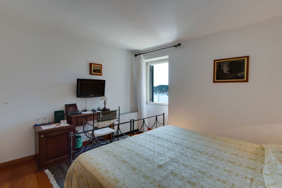Villa Tuttorotto-Standardna soba.jpg