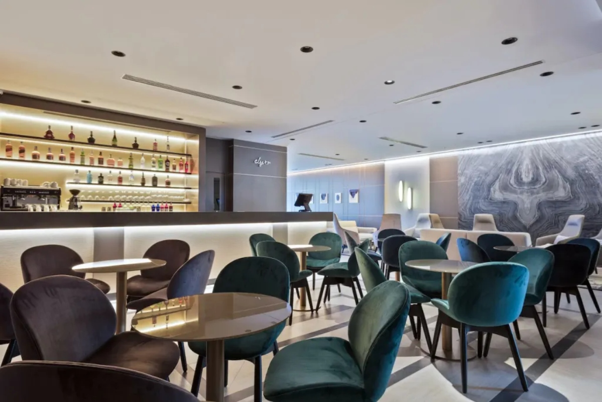 Hotel Ami Budva bar.jpg