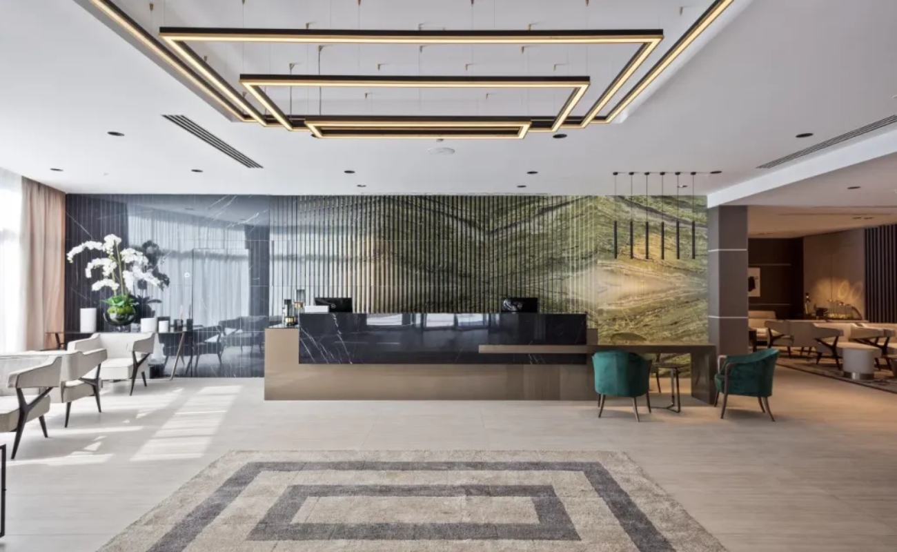 Hotel Ami Budva lobi.jpg