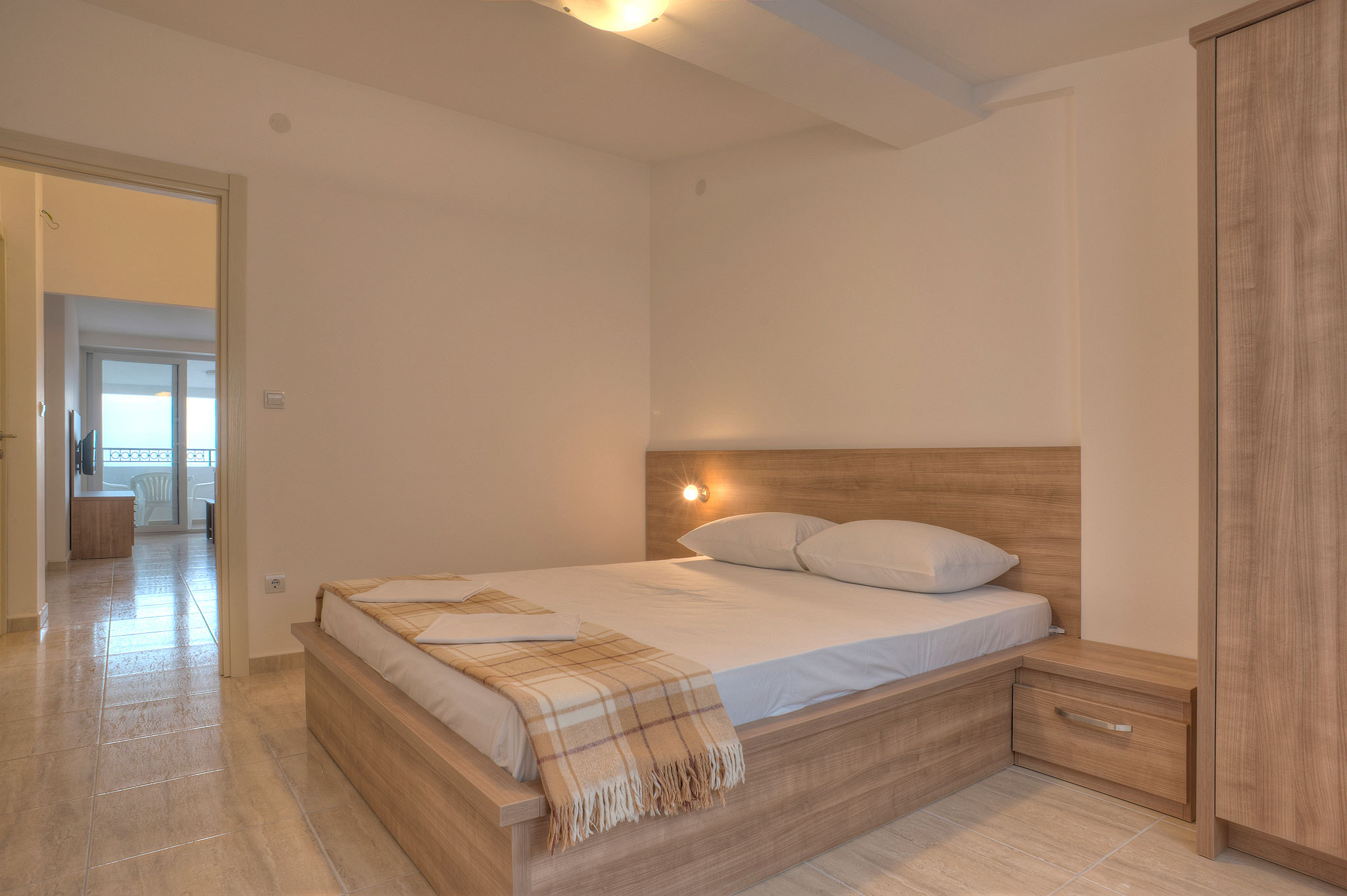 Guest House Maslina izgled apartmana sa pogledom na more.jpeg