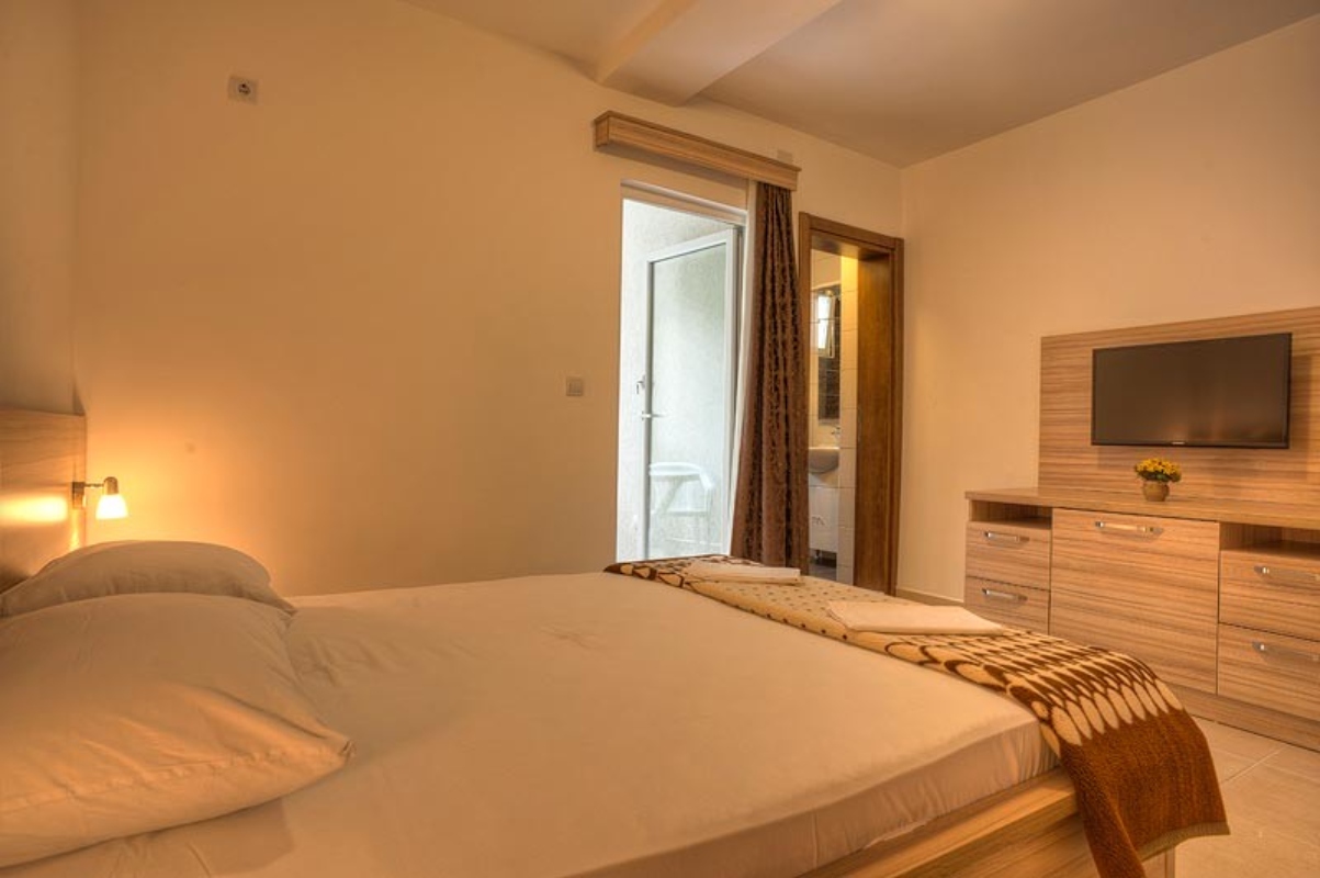 Guest House Maslina superior soba.jpg