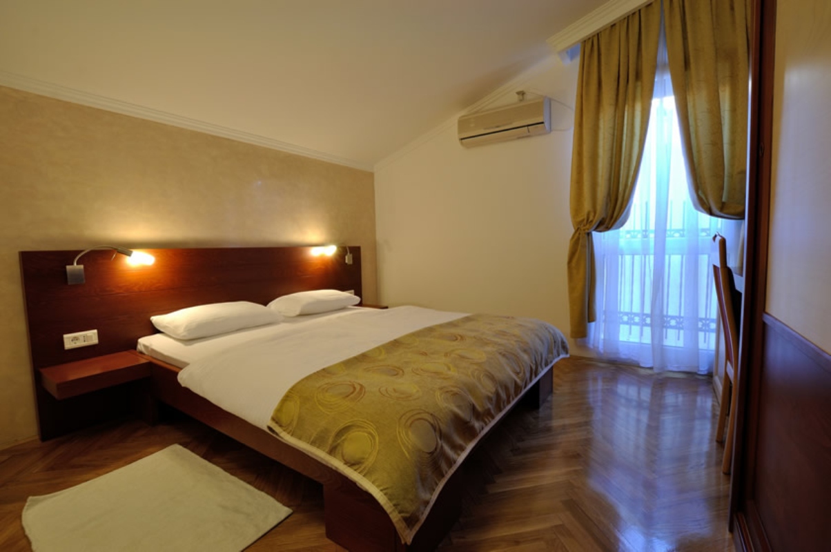 Vila Đurić dvokrevetna soba.jpg