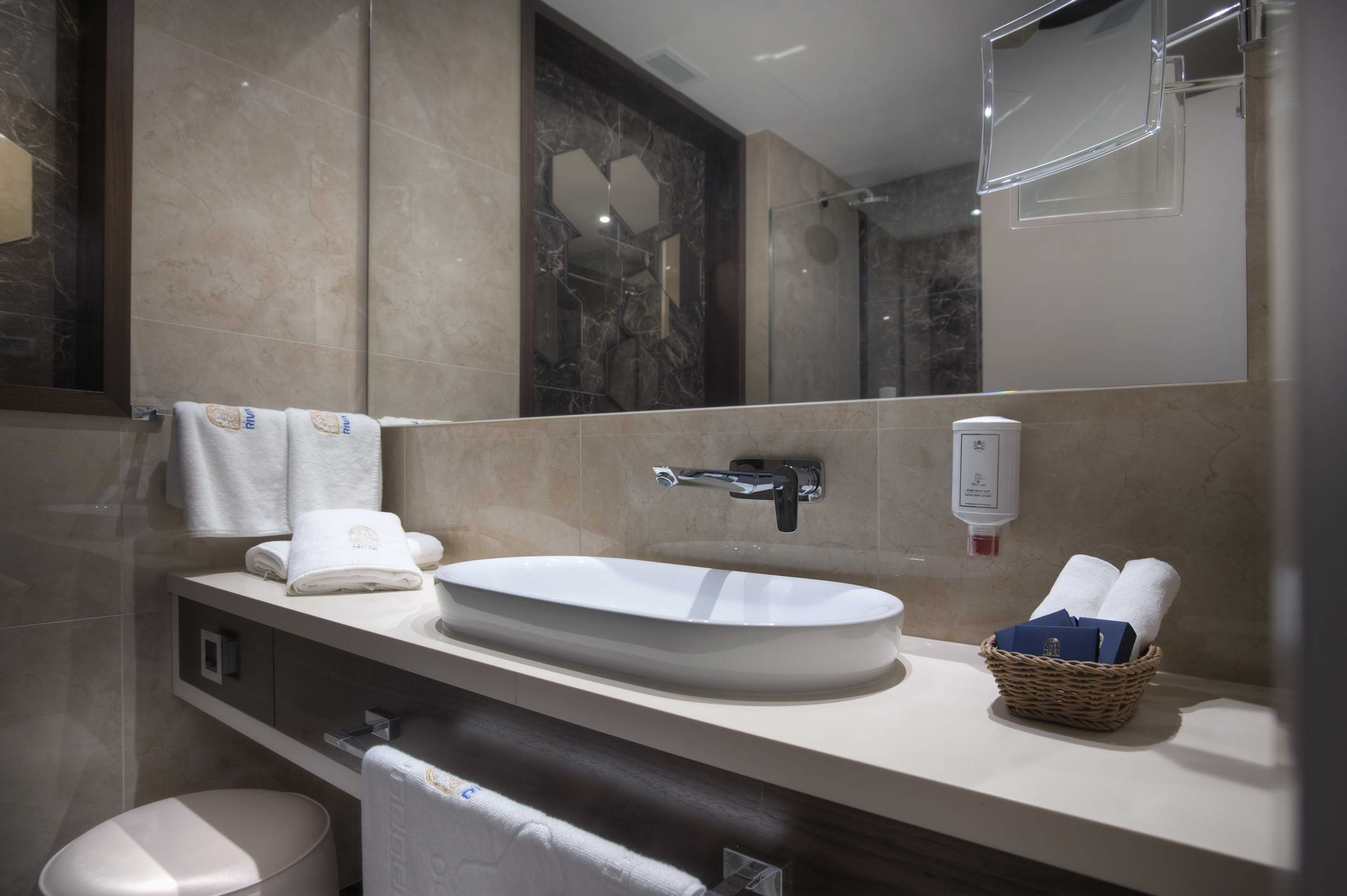 Riva hotel izgled kupatila.jpg