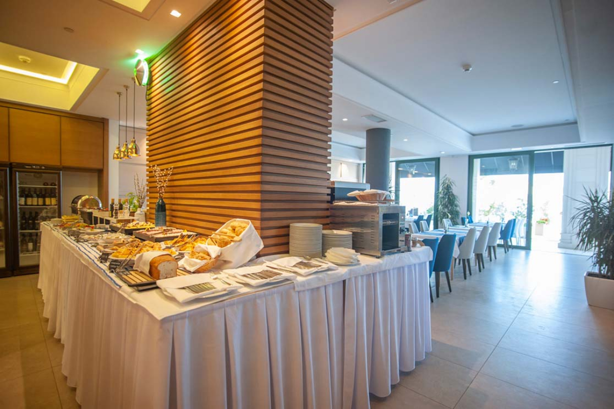Riva hotel restoran.jpg