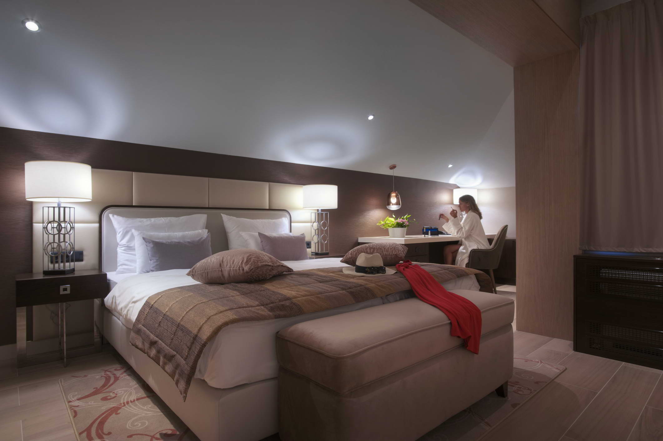 Riva hotel spavaća soba precedničkog apartmana.jpg