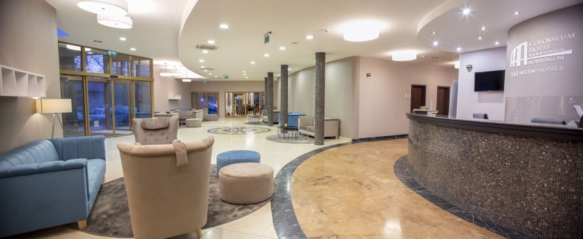 hotel colloseum-loby.jpg