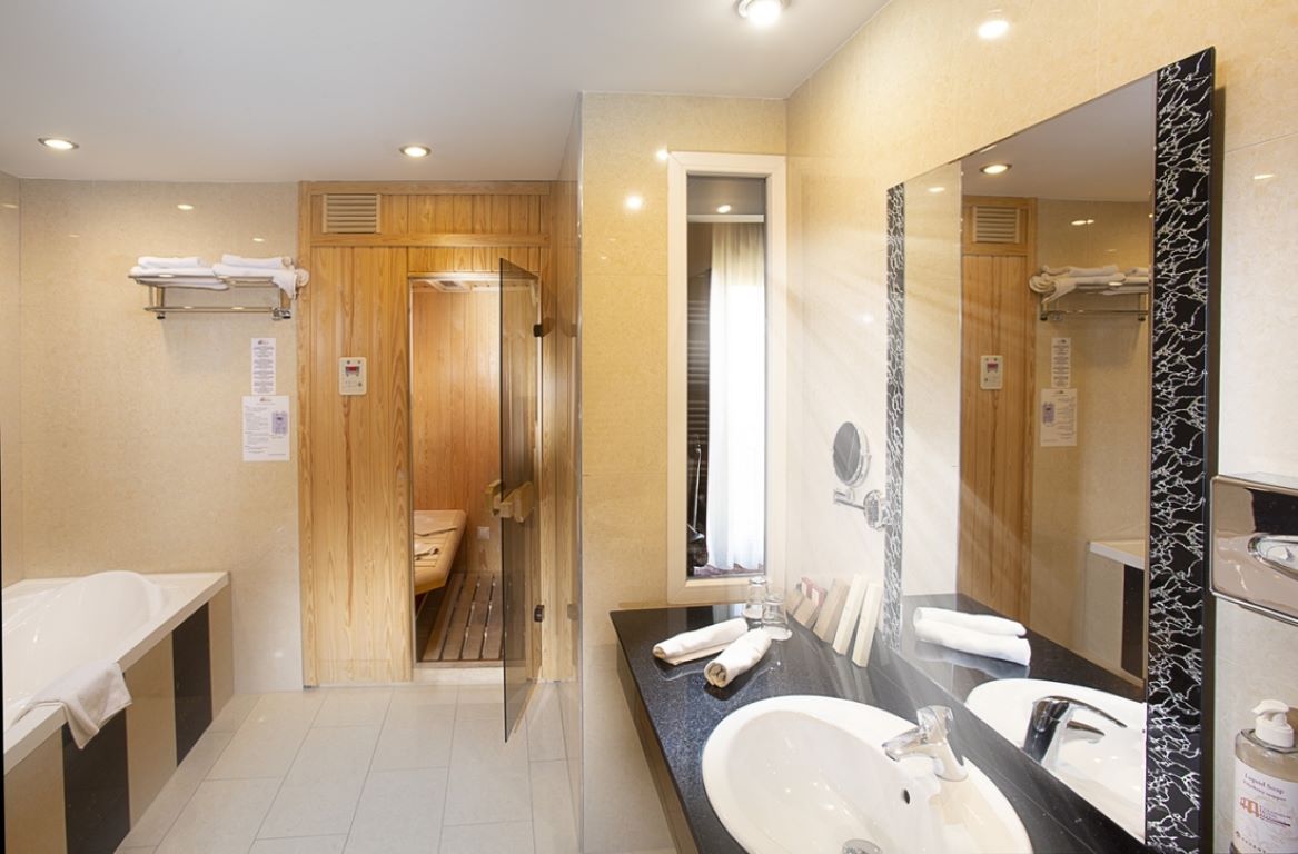 hotel colloseum-presidental suite-kupatilo.jpg
