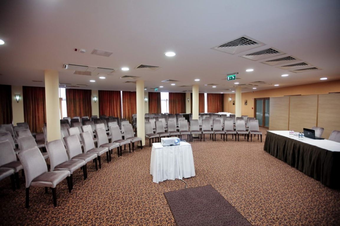 hotel colloseum-sala za konferencije.jpg