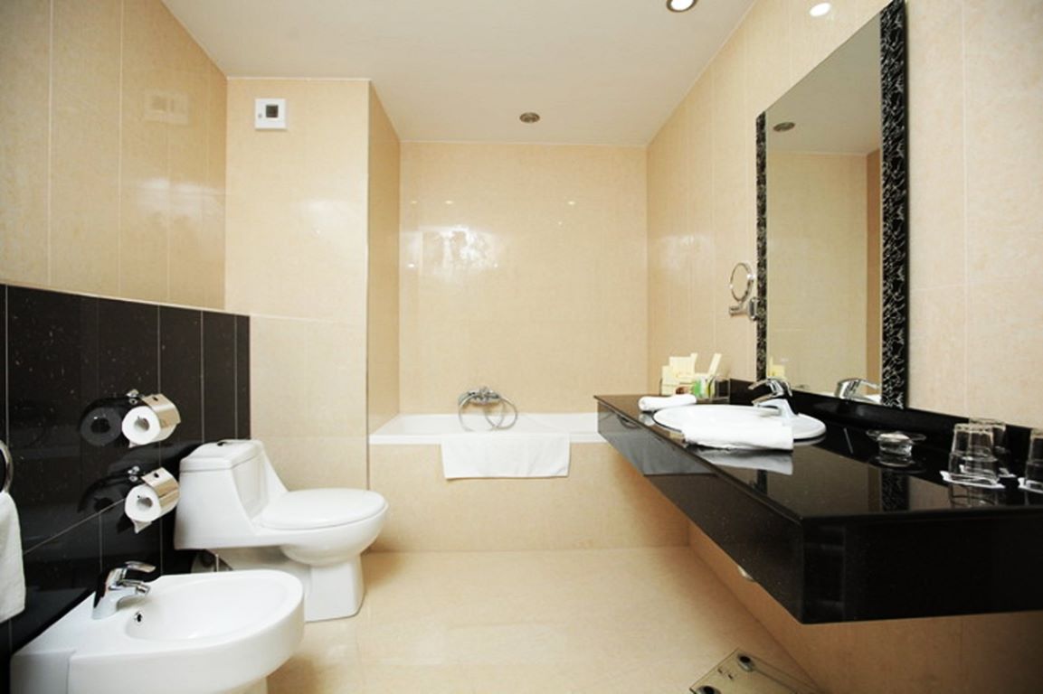 hotel colloseum-standard room kupatilo.jpg