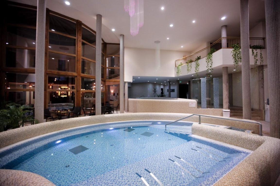 hotel colloseum-unutrašnji bazen.jpg