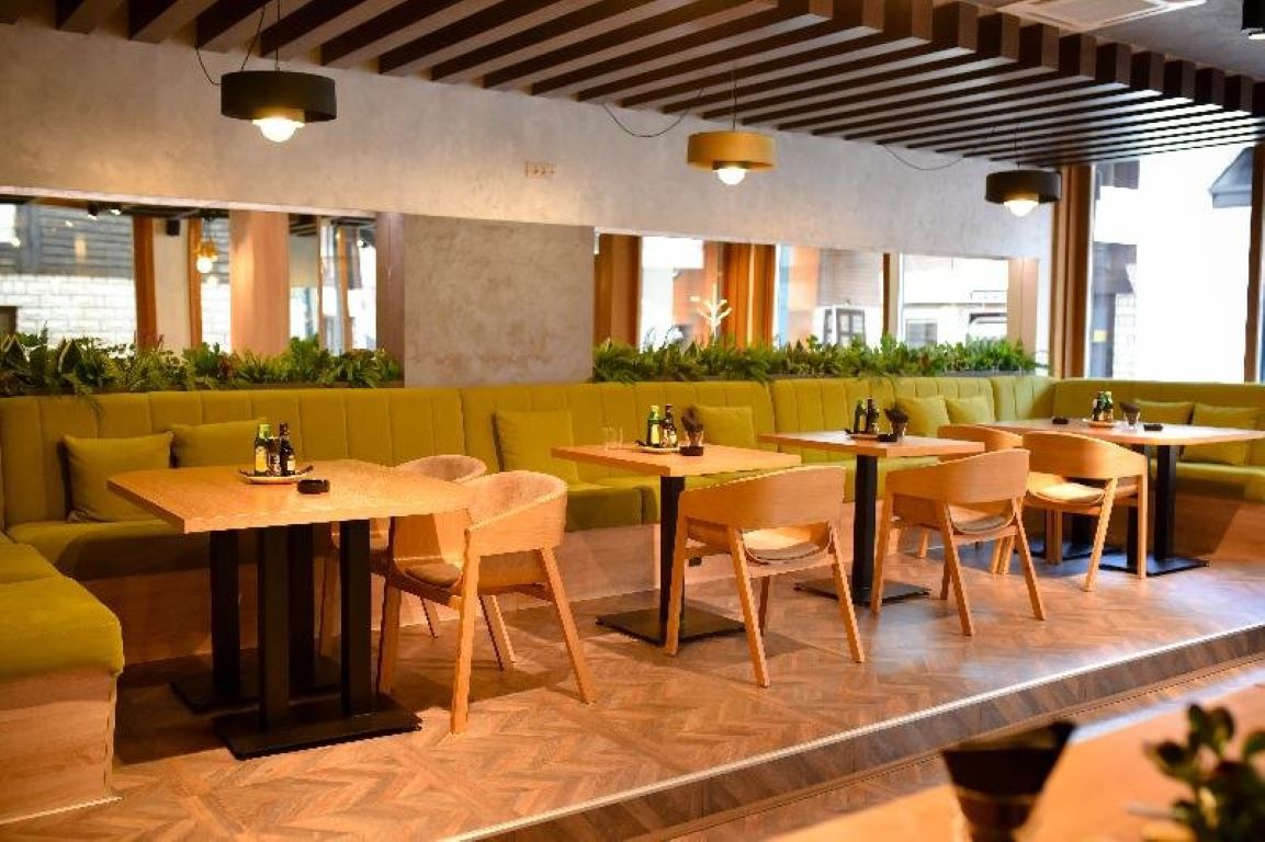 Central Inn Zlatibor Hotel-Gastro bar.jpg