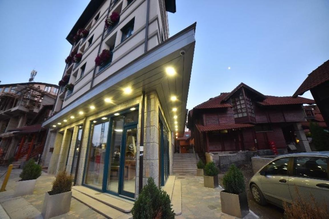 Hotel Central Inn Zlatibor-Hotel spolja.jpg