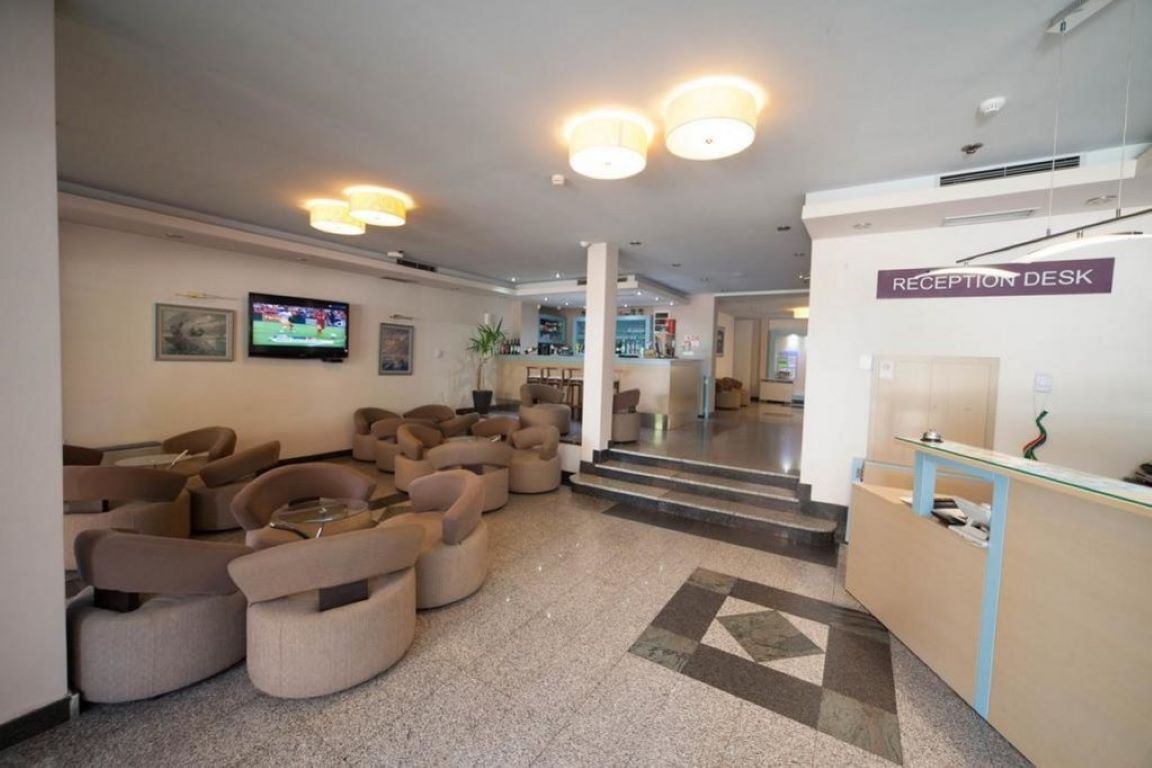 Hotel Lebed-Recepcija.jpg