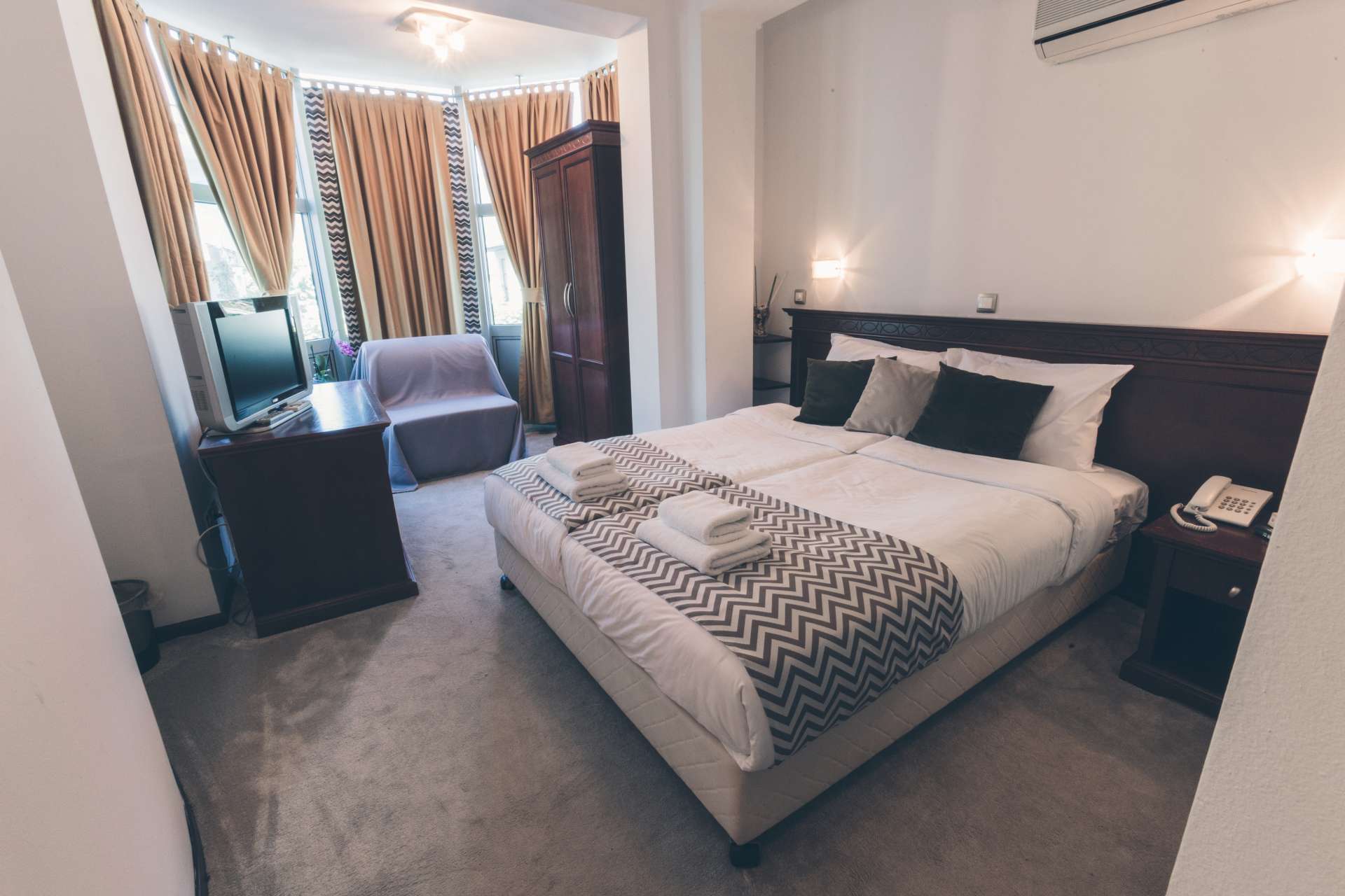 SU Hotel-Standardna soba.jpg