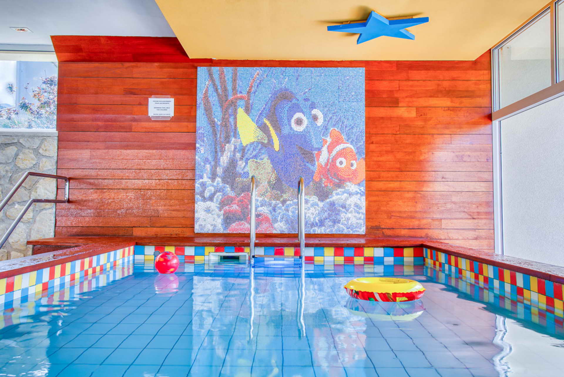 Hotel Palas dečiji bazen.jpg