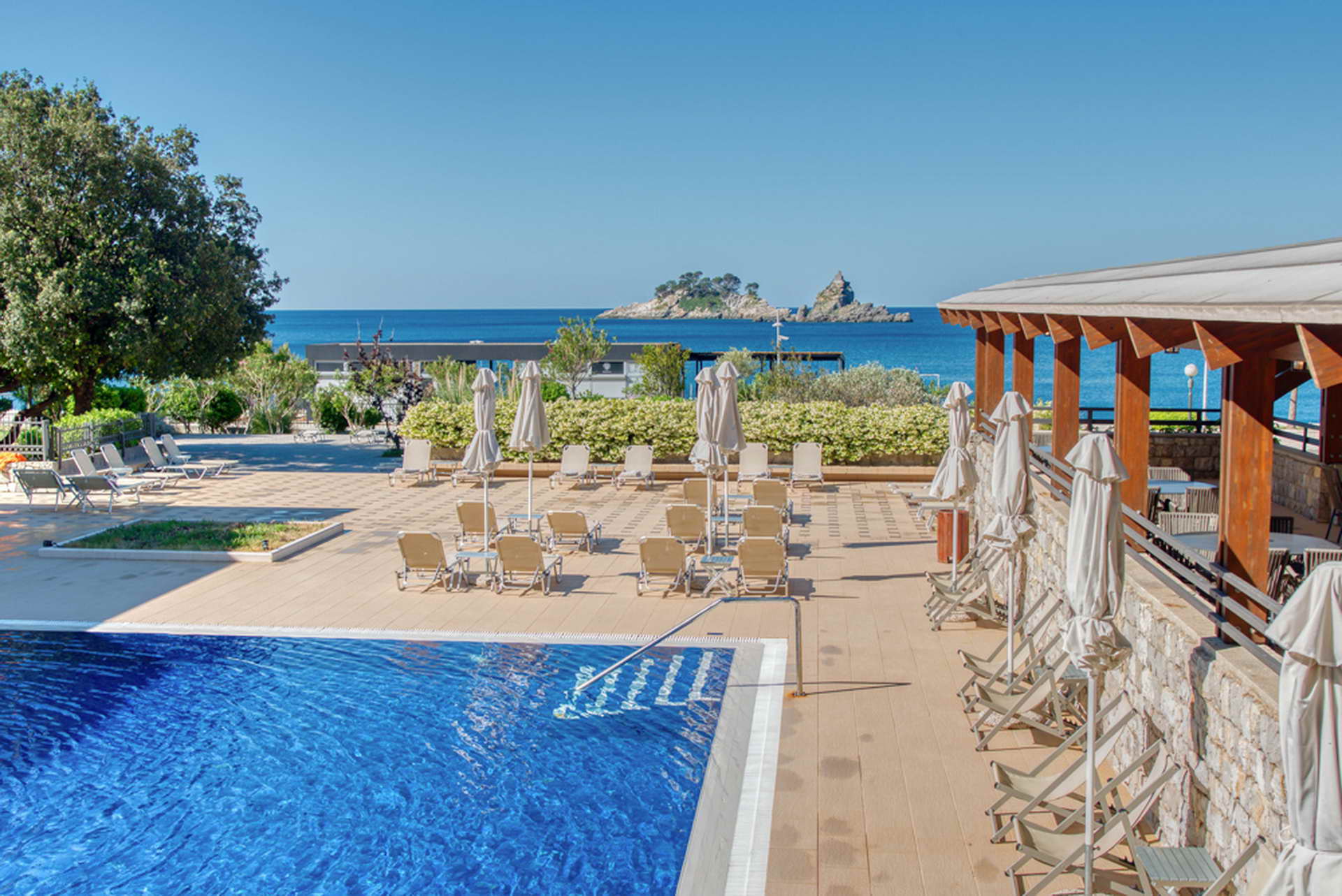 Hotel Palas izgled bara.jpg