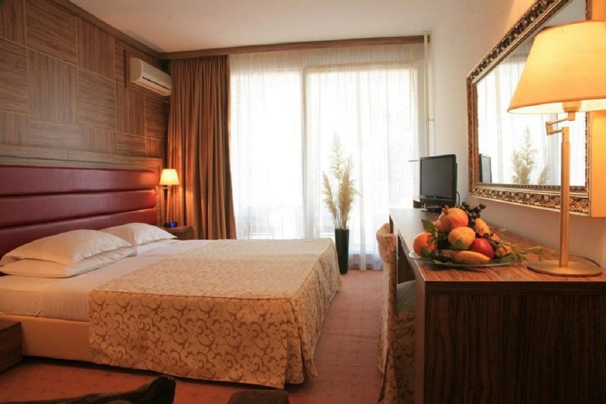 Hotel Palas izgled standardne sobe.jpg