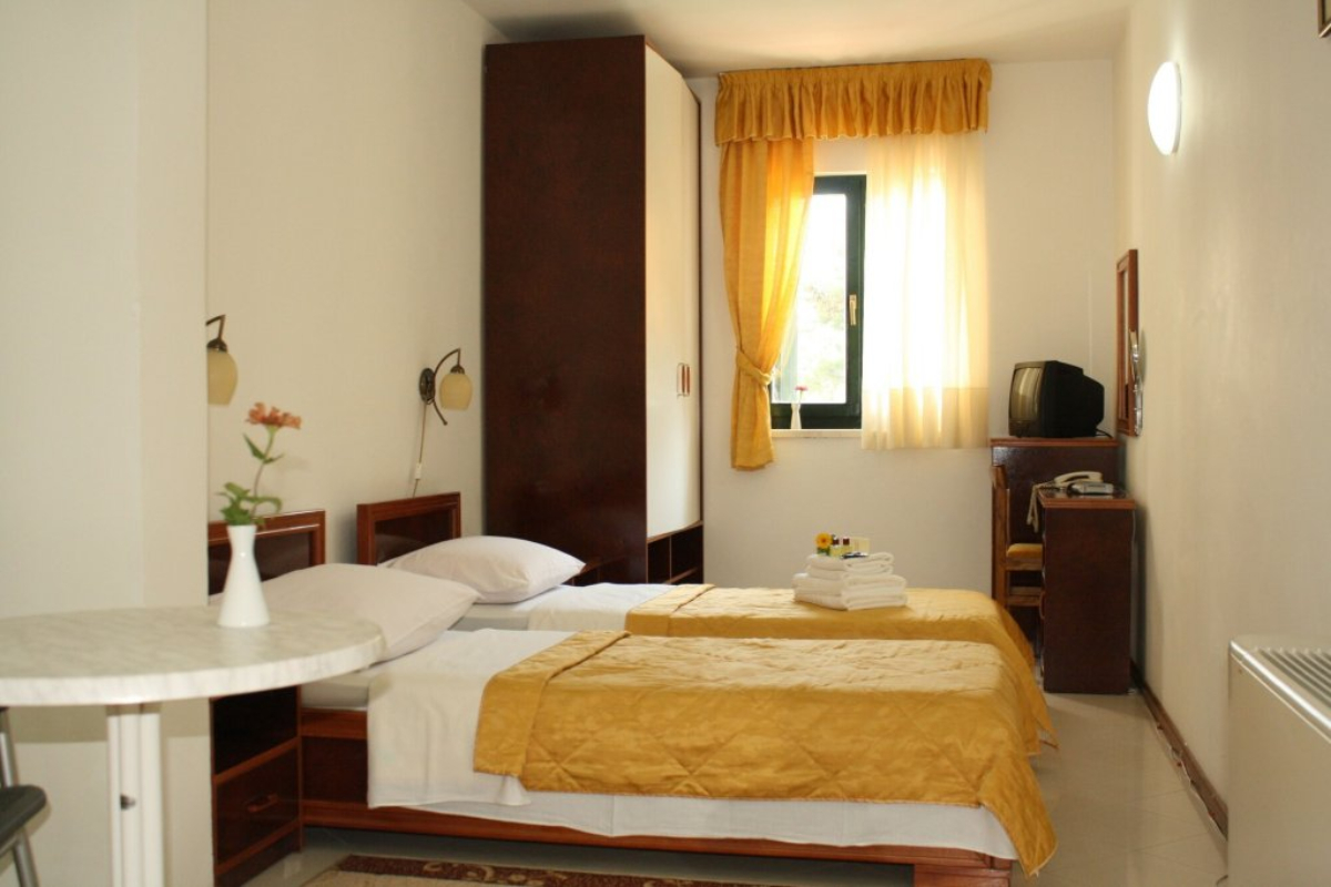 Hotel Danica soba bez balkona.jpg