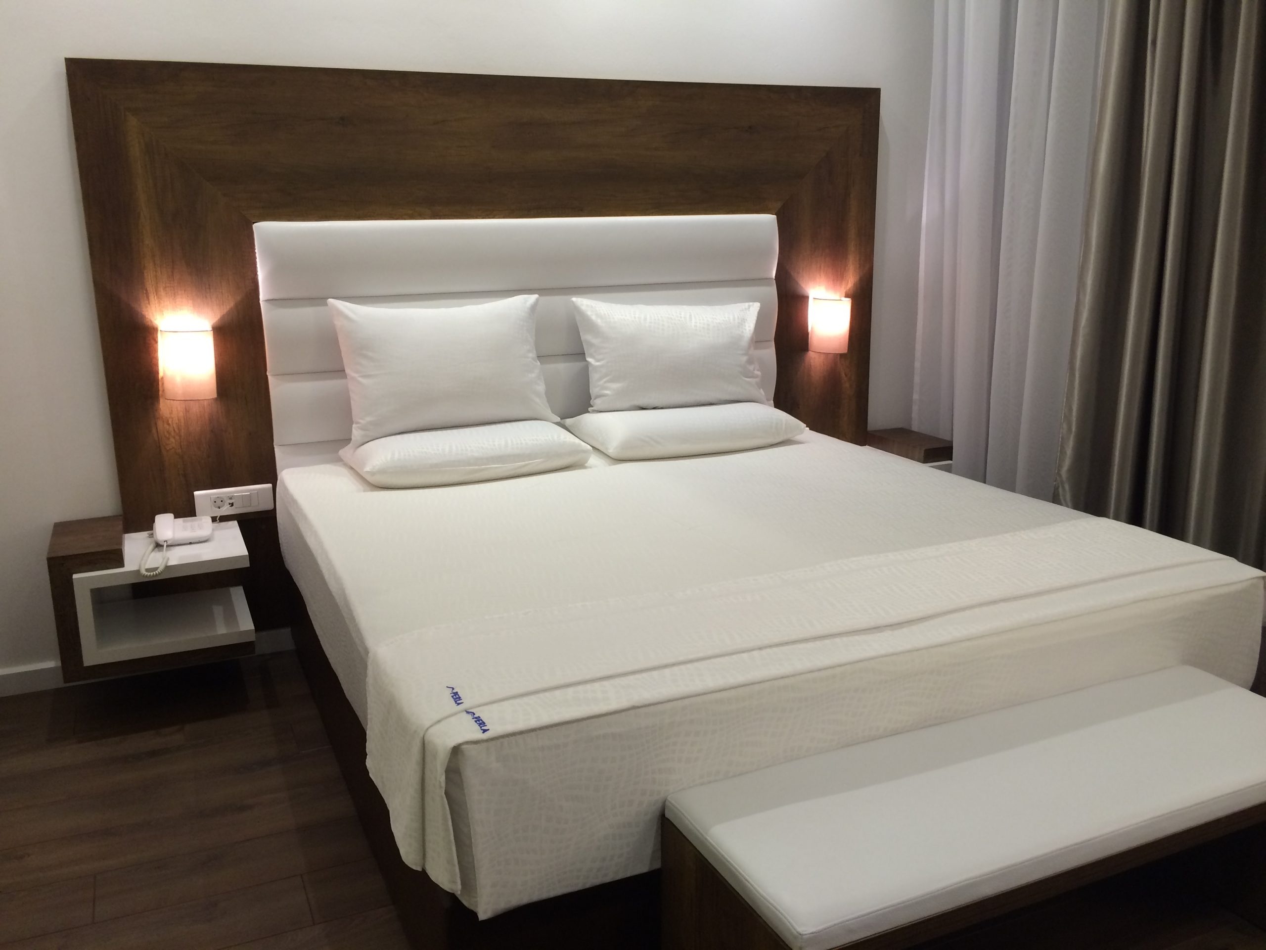 Perla luxury spavaća soba apartmana.jpg