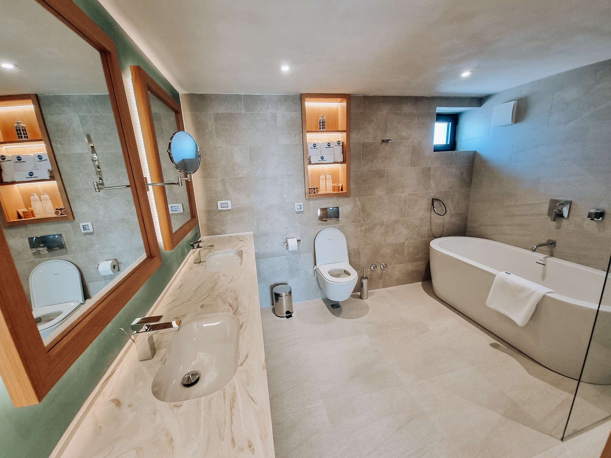 Hotel Mediteran kupatilo.jpg