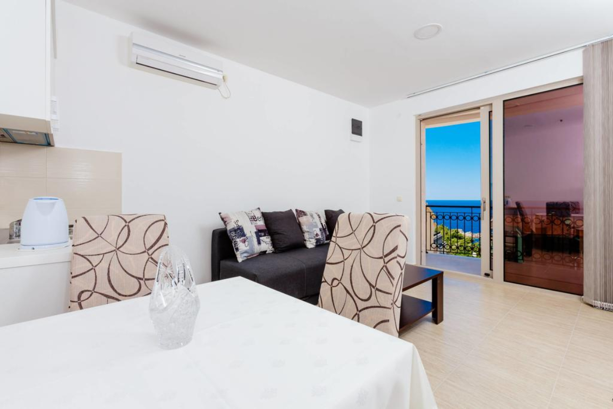 Apartments Jovan trpezarija.jpg
