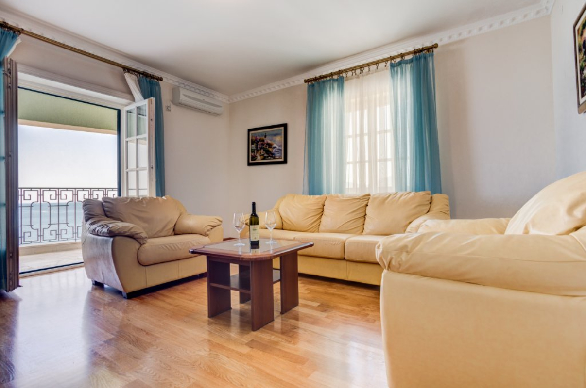 Montesan Apartments dnevni boravak.jpg