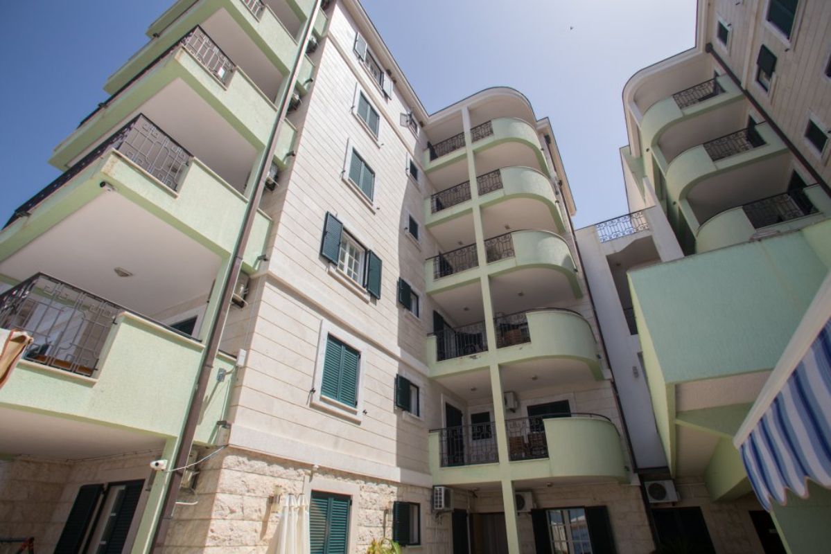 Montesan Apartments izgled od spolja.jpg