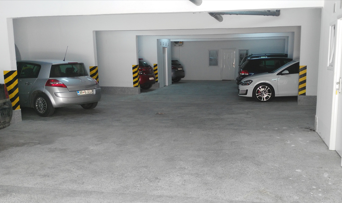 Montesan Apartments parking.jpg