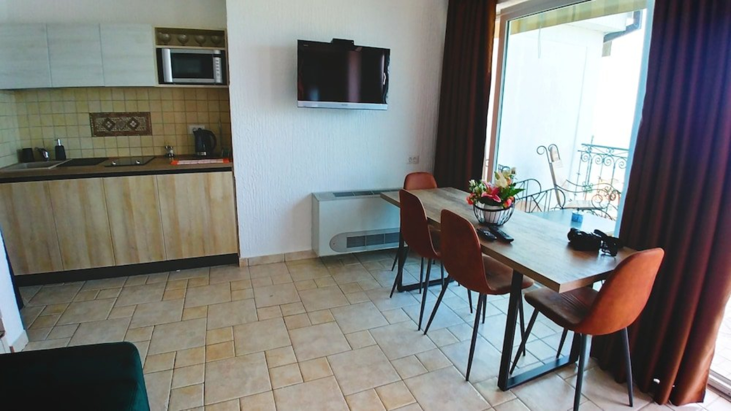 Edelweiss Apartments trpezarija.jpg