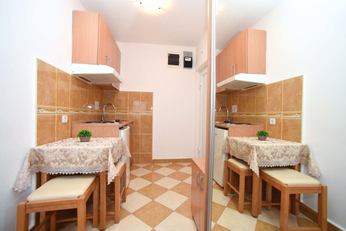 D&D apartments kuhinja.jpg