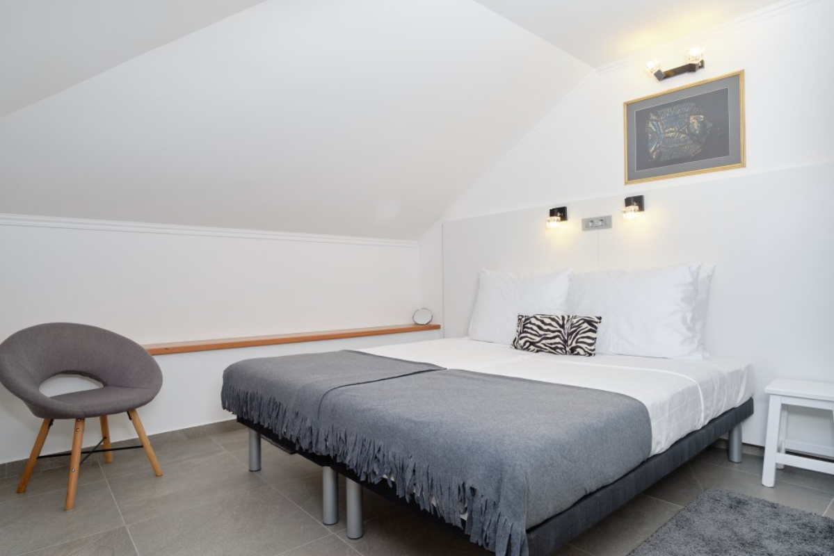 Apart hotel Zebra standardna soba.jpg
