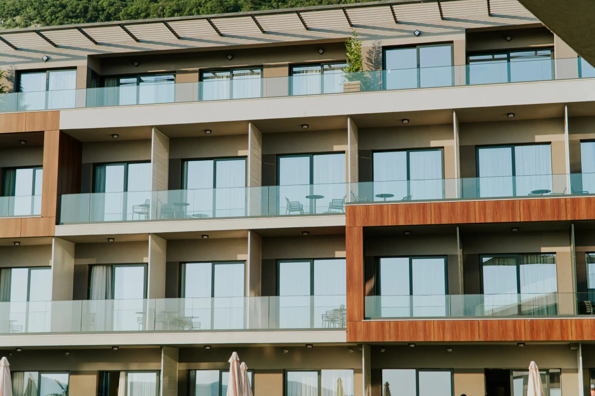 Royal Blue Resort & Residences izgled zgrade (1).jpg