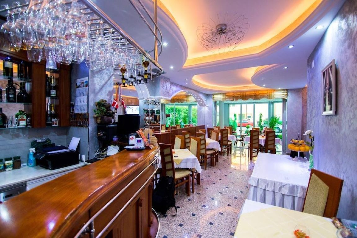 Hotel Villa Dislievski-Restoran.jpg