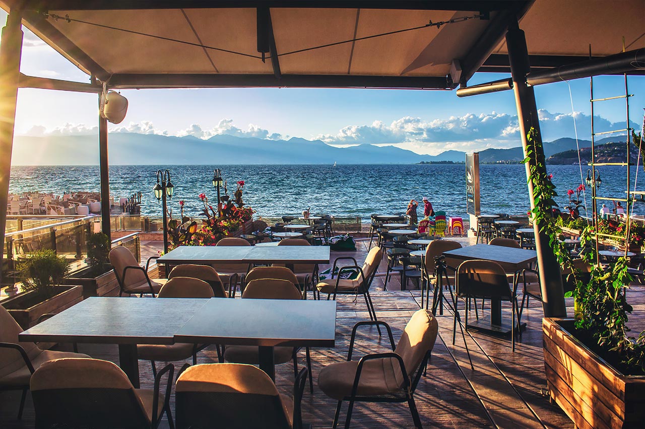 Park Lakeside Ohrid-Terasa restorana.jpg