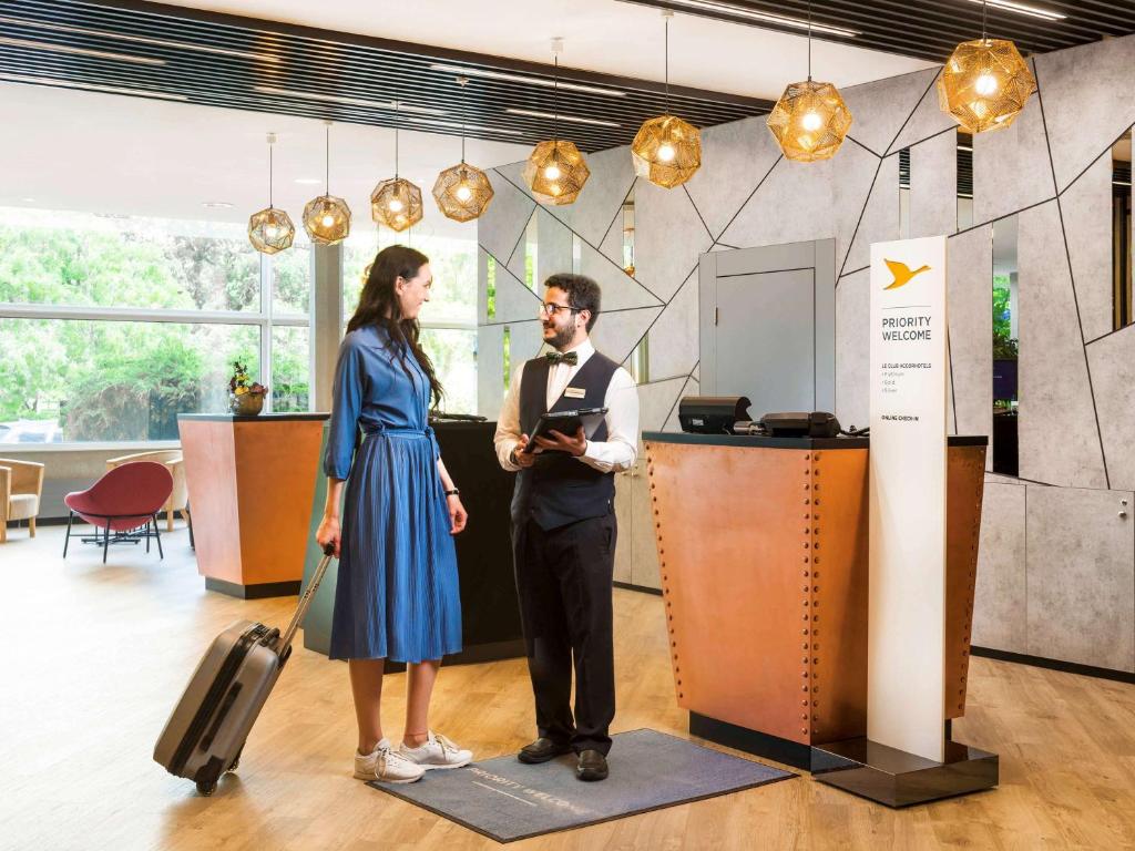 Ibis castle hotel- recepcija.jpg
